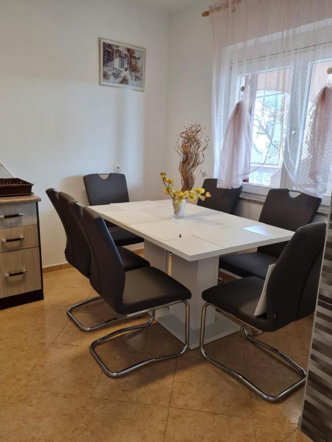 נובי ווינודולסקי Apartman Joki מראה חיצוני תמונה